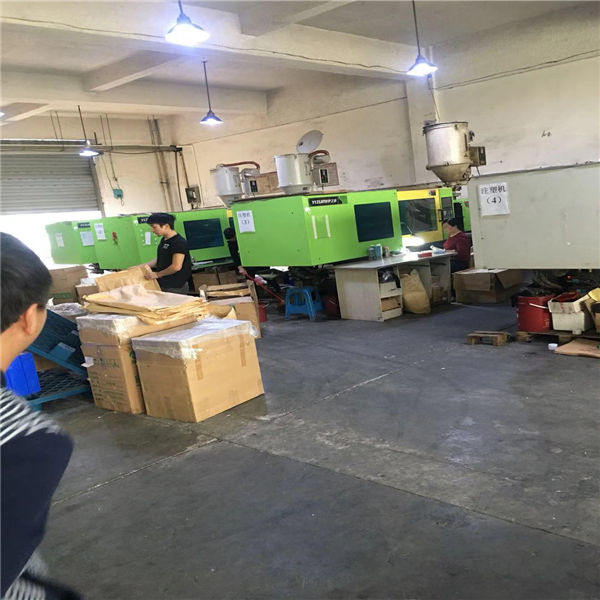 正在進(jìn)行產(chǎn)品打包